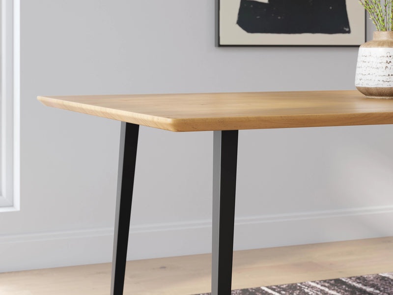 Gretlynn Dining Table