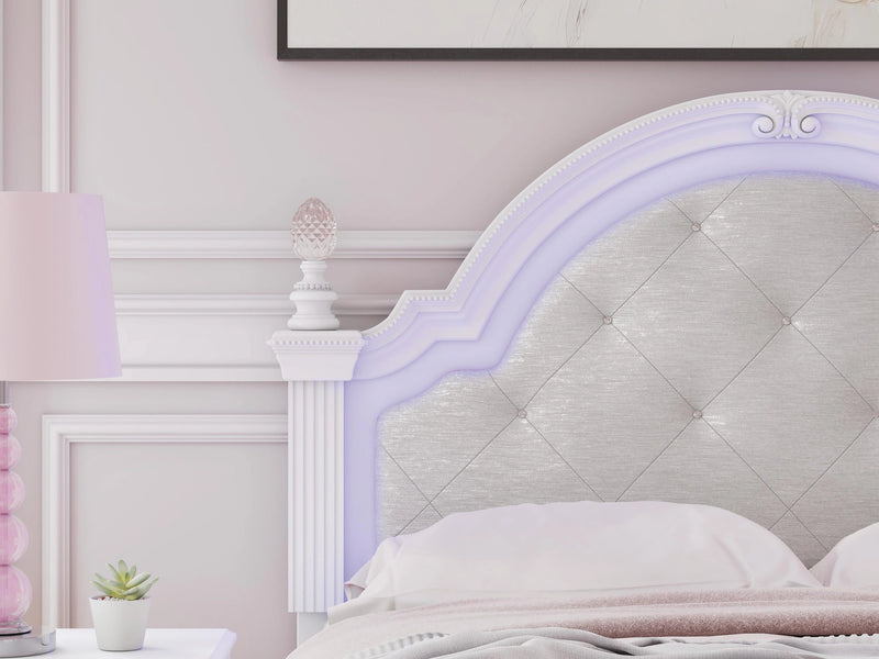 Kozlani Upholstered Bed