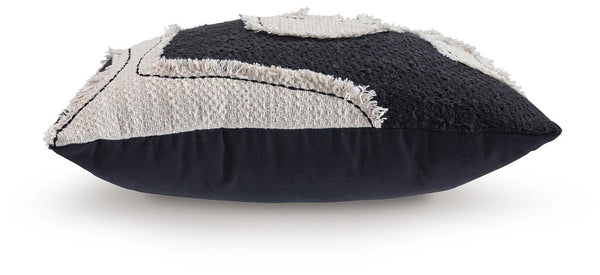 Veerbank Pillow (Set of 4)