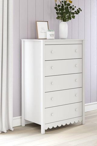 Hallityn Chest of Drawers image