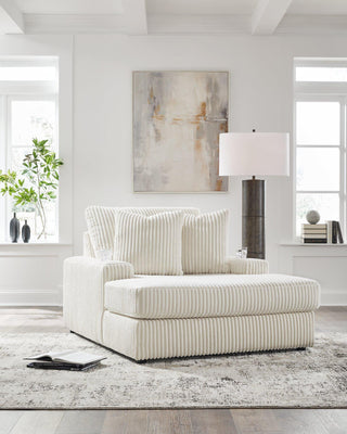 Lindyn Chaise image