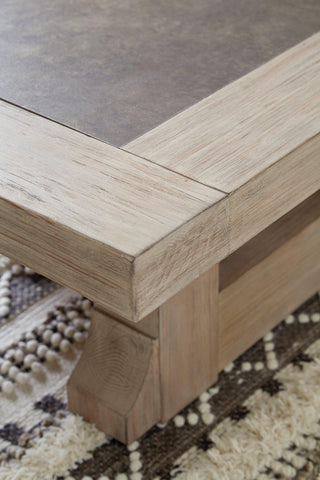 Hennington Table Set image
