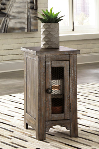 Danell Ridge Chairside End Table image